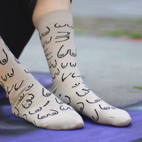 Eat Mielies Weird Illustration Socken Eat Mielies “Titties Beige" | Lustige Statement-Socken
