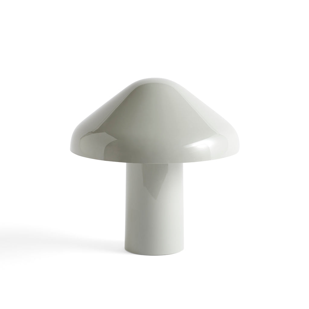 HAY Tischleuchte „Pao Portable Lamp Cool Grey“ | Pur & tragbar | HAY