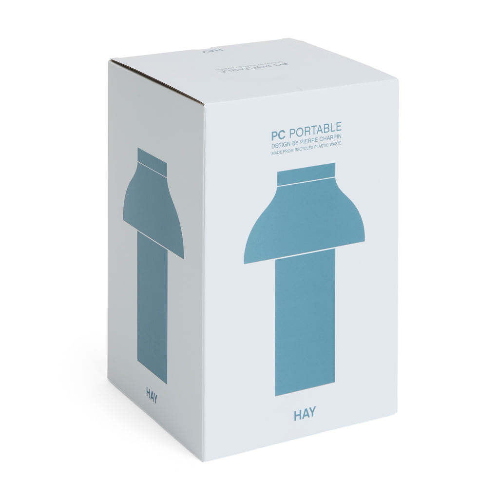 HAY Tischleuchte „PC Portable Lamp Azure Blue“ | Frischer Lichtbegleiter | HAY