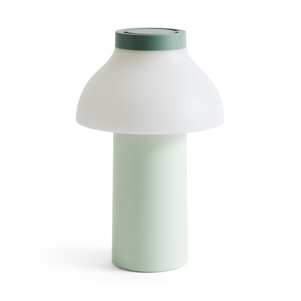 HAY Tischleuchte „PC Portable Lamp Soft Mint“ | Helles Designobjekt | HAY