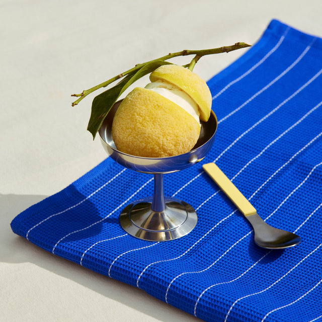 HAY Küchentuch „Canteen Blue Pinstripe“ | Klassisch & cool | HAY