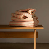 BONGUSTA Badetuch BONGUSTA “Naram Tropical & Creme” | 70x140 cm | Luxuriös & Langlebig