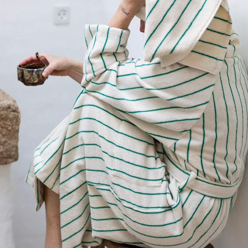 BONGUSTA Bademantel „Naram Pure White & Grass“ (S/M) | BONGUSTA | Cooler Bademantel