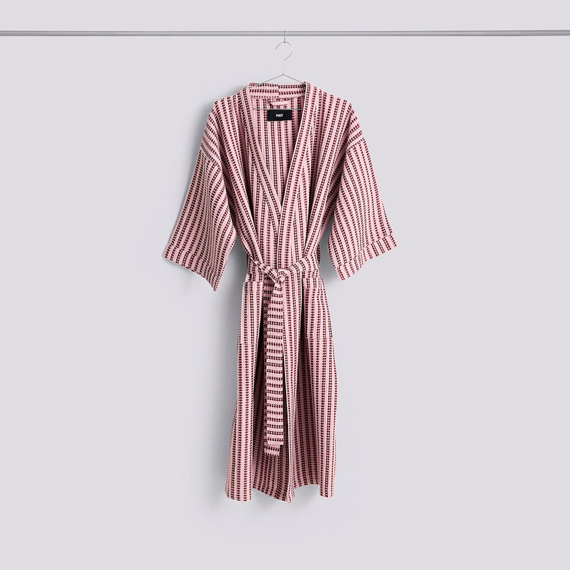 HAY Bademantel „Waffle Bathrobe Stripe Cool Pink“ | Modern Spa | HAY