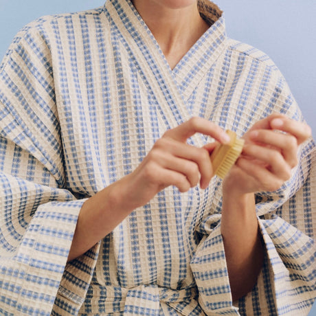 HAY Bademantel „Waffle Bathrobe Stripe Dusty Blue“ | Soft Comfort | HAY