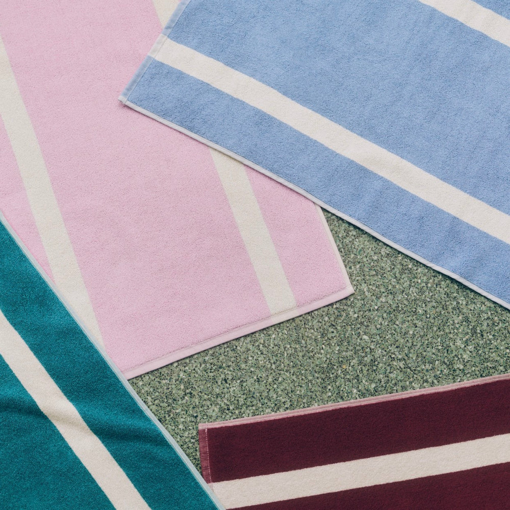 HAY Badematte „Stripe Petrol Blue“ 50x80cm | Weiche Baumwolle | HAY