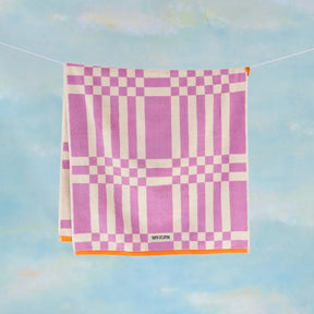 Tarta Gelatina Badetuch “Marina Magenta” 70 × 140 cm | Weiche Bio-Baumwolle | Tarta Gelatina