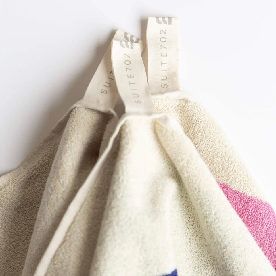 SUITE702 Badetuch „Royal Blue-Peach“ (70x140cm) | SUITE702 | Elegantes Badetuch