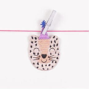 HejPatches Bügelbild „Party Leopard“ | Statement-Patch mit Humor | hejpatches