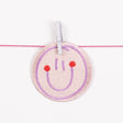 HejPatches Bügelbild „Smiley Flieder/Rot“ | Farbiger Gute-Laune-Patch | hejpatches