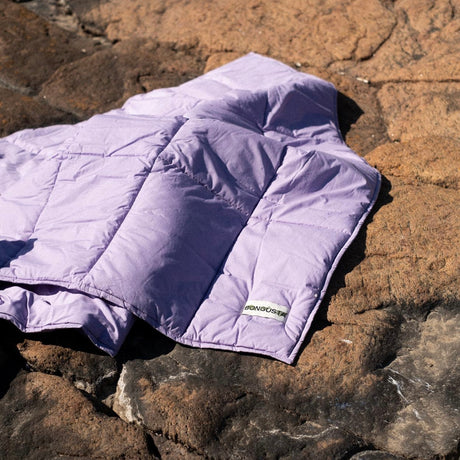 BONGUSTA Decke „Puffy Blanket Lavender“ | Weiche Steppdecke | Bongusta