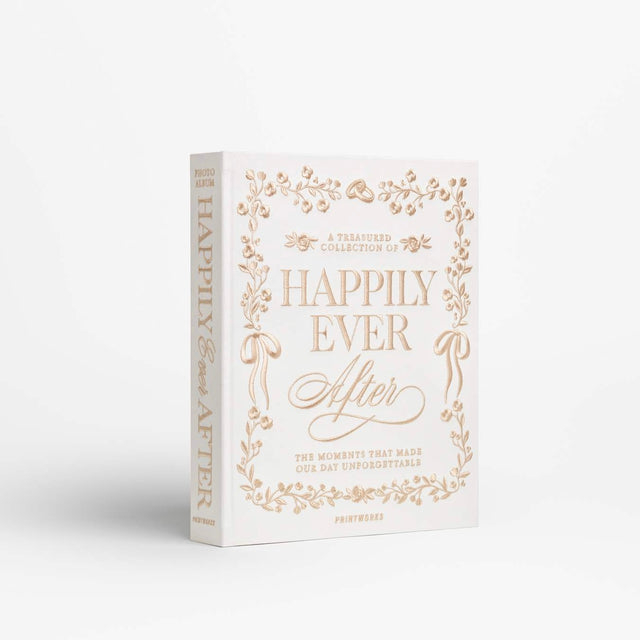 PRINTWORKS Fotoalbum “Embroided Happily Ever After” | Besticktes Hochzeitsalbum | PRINTWORKS