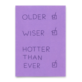 Deli Cards Postkarte "Hotter than ever" | Lustige Karte mit Spruch zum Geburtstag