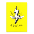 Deli Cards Postkarte "You + Me = Electric" | Besondere Karte für Verliebte