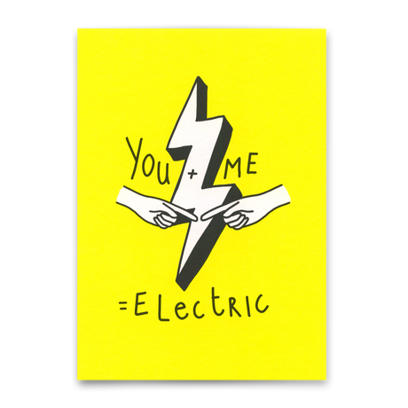 Deli Cards Postkarte "You + Me = Electric" | Besondere Karte für Verliebte