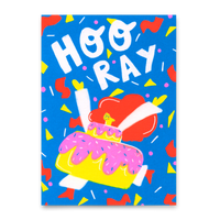 Deli Cards Postkarte "Hooray cake costume" | Schöne Karte zum Geburtstag