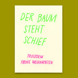 Deli Cards Postkarte "Der Baum steht schief" | Lustige Karte zu Weihnachten mit Spruch