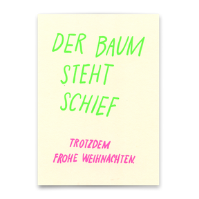 Deli Cards Postkarte "Der Baum steht schief" | Lustige Karte zu Weihnachten mit Spruch