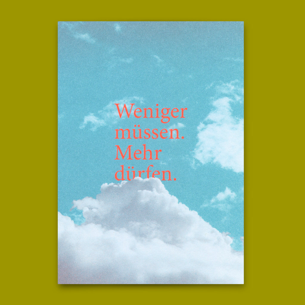 Deli Cards Postkarte "Weniger müssen. Mehr dürfen." | Lustige Karte mit Spruch