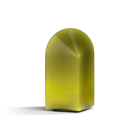 HAY Tischleuchte „Parade Lamp 240 Moss Green“ | Skulptur mit Licht | HAY