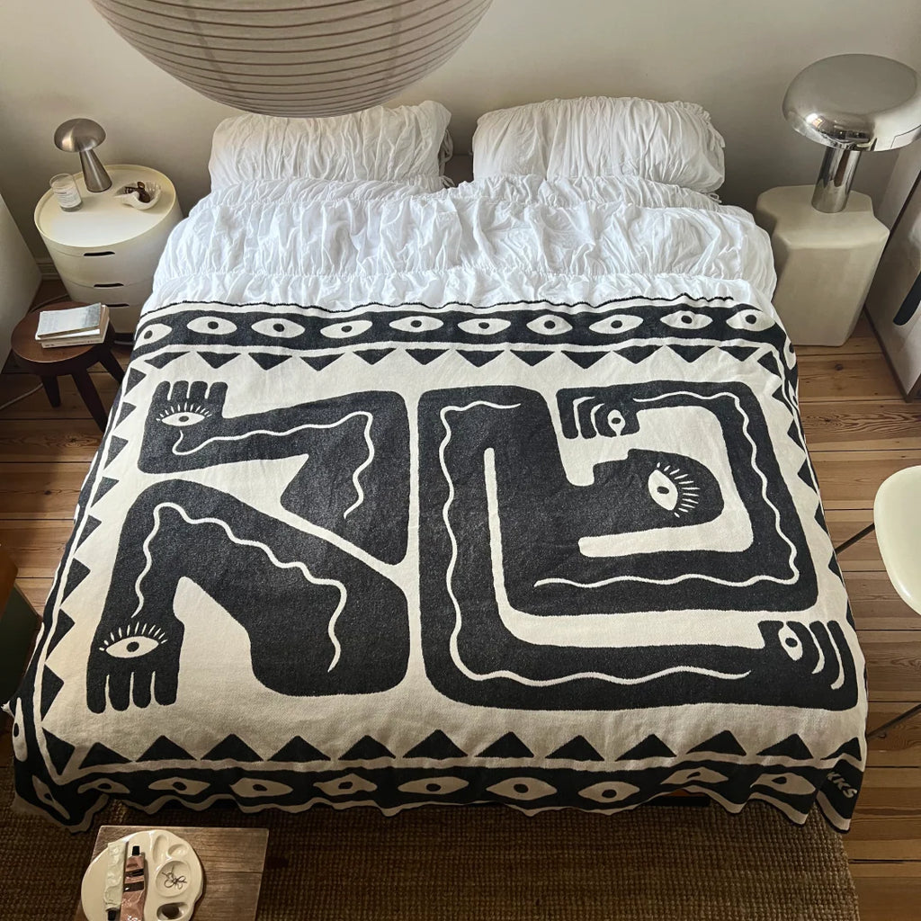 Klekks Decke „Klekks No. 26“ | Weiche Baumwolle mit grafischem Design | Klekks