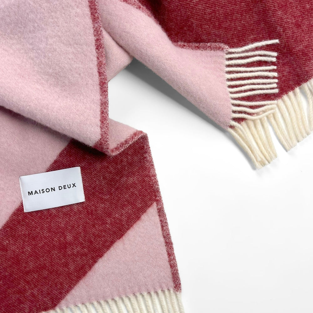 Decke “Swirl” Rosa Bordeaux | 100% Wolle | Maison Deux