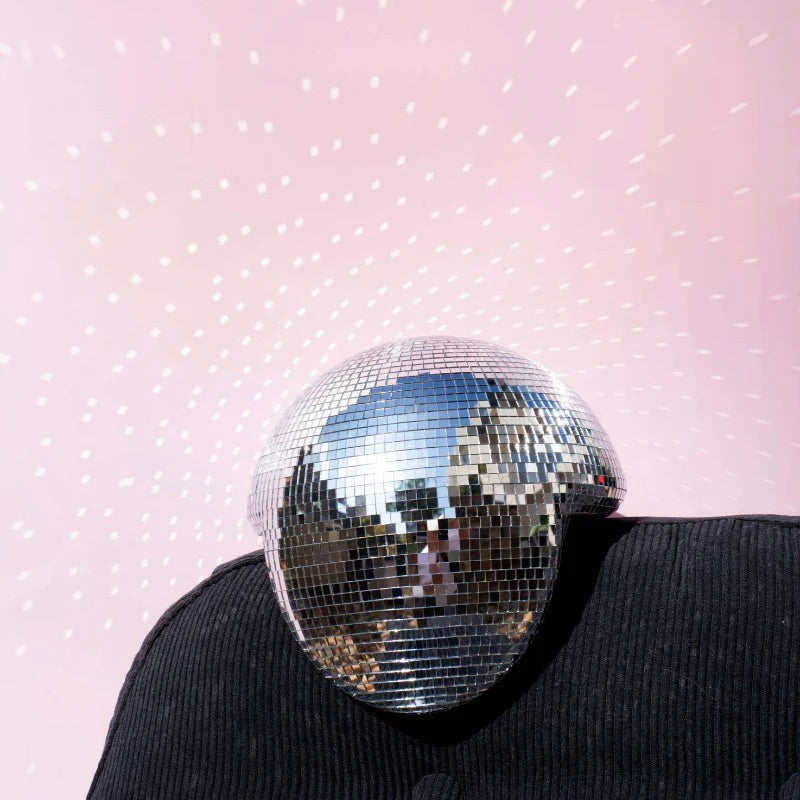 L'expressionist Disco-Kugel Skulptur | Spiegelnde Deko | L'expressionist
