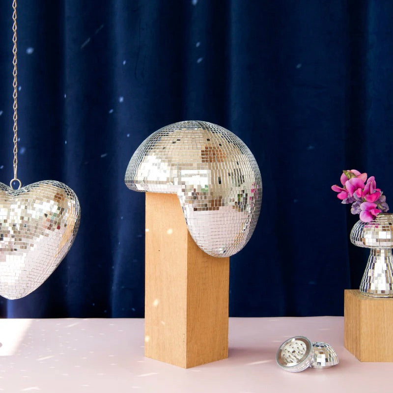L'expressionist Disco-Kugel Skulptur | Spiegelnde Deko | L'expressionist