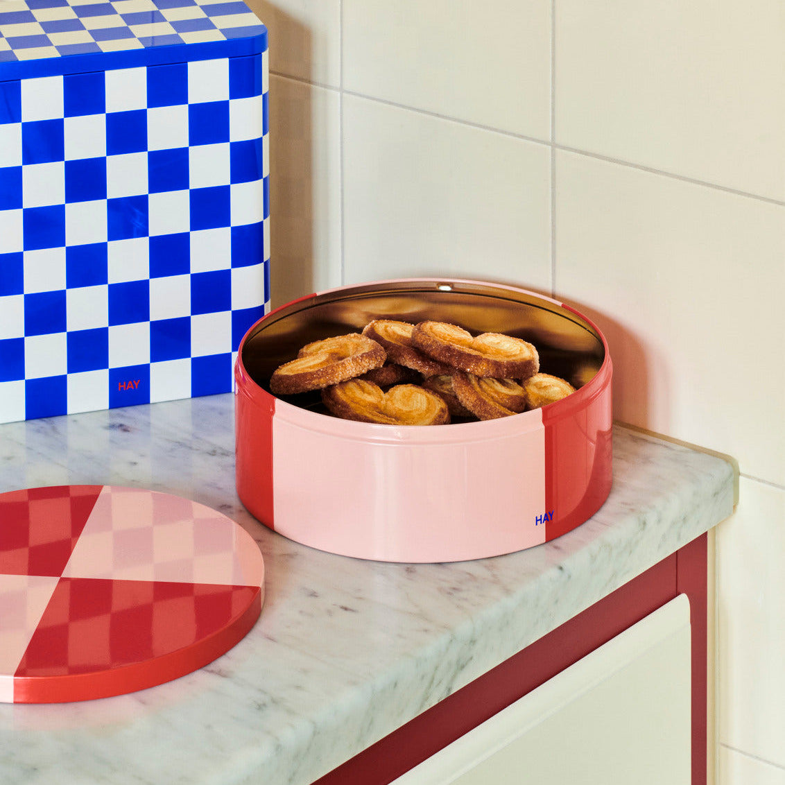 HAY Dose „Tin Container Round“ | Red & Soft Pink | HAY