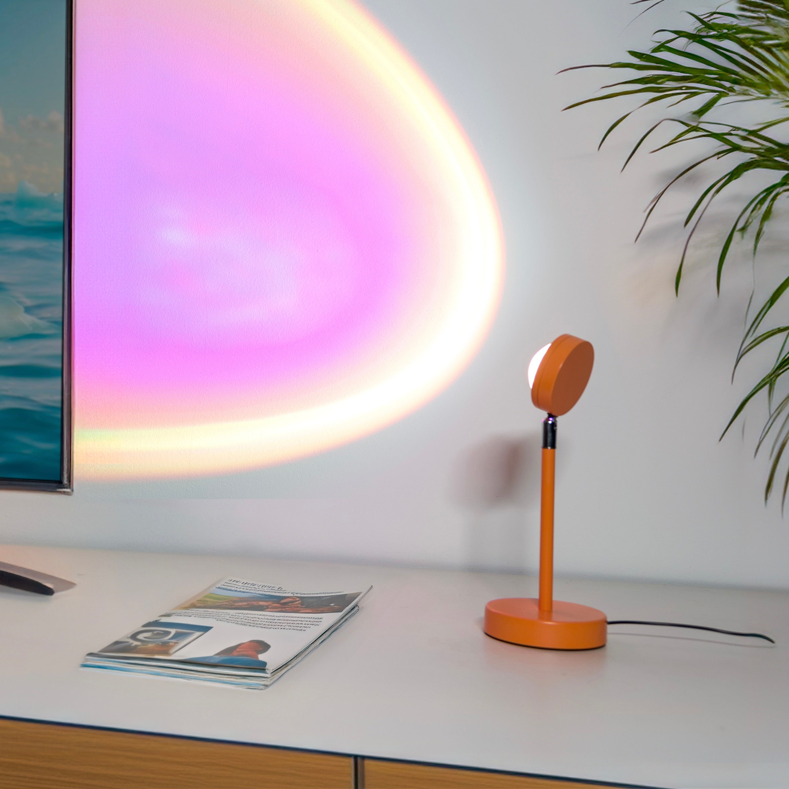 Fisura - Sunset lamp with 16 colours and 4 light modes, romantic LED lamp with 180° rotation, and remote control, mood light. Dimensions: 10 x 27 cm Fisura - Sunset lamp with 16 colours and 4 light modes, romantic LED lamp with 180° rotation, and remote control, mood light. Dimensions: 10 x 27 cm