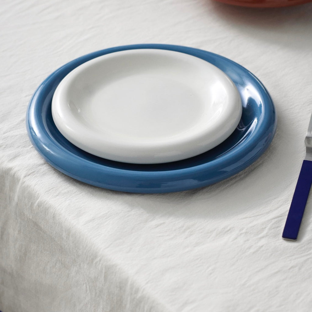HAY Teller „Barro Plate Dark Blue 24 cm“ | 2er-Set für jeden Tisch | HAY