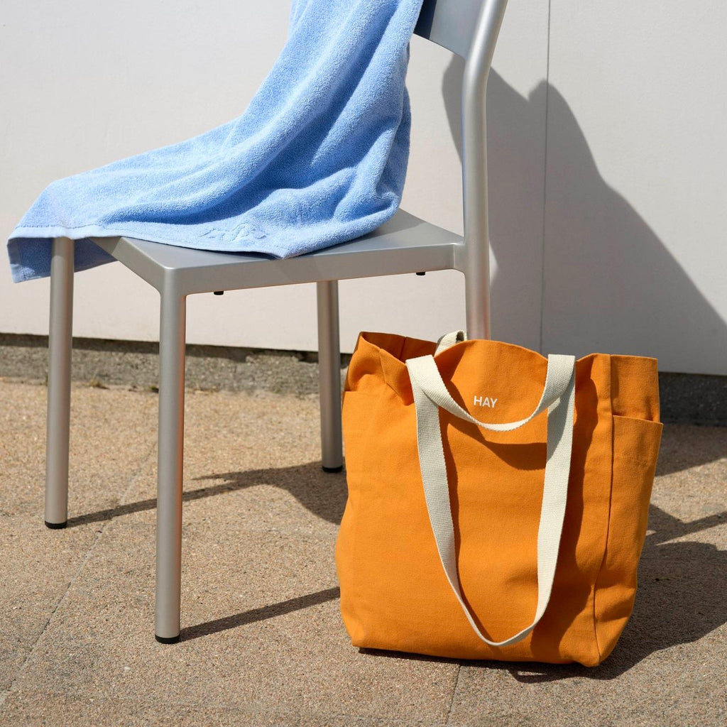HAY Tote Bag „Everyday Mango“ | Farbiger Alltagsbegleiter | HAY