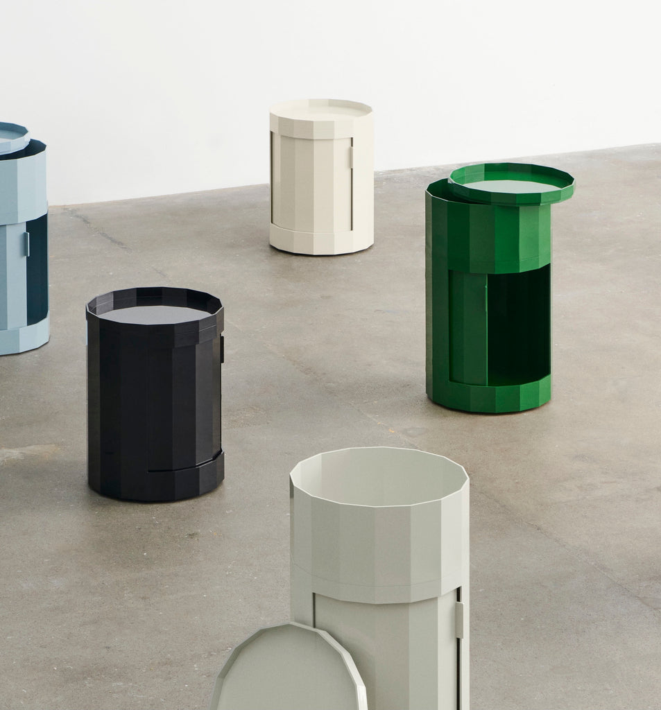 HAY Container „Facet Cabinet High Spinach Green“ | Beistelltisch mit Farbe | HAY