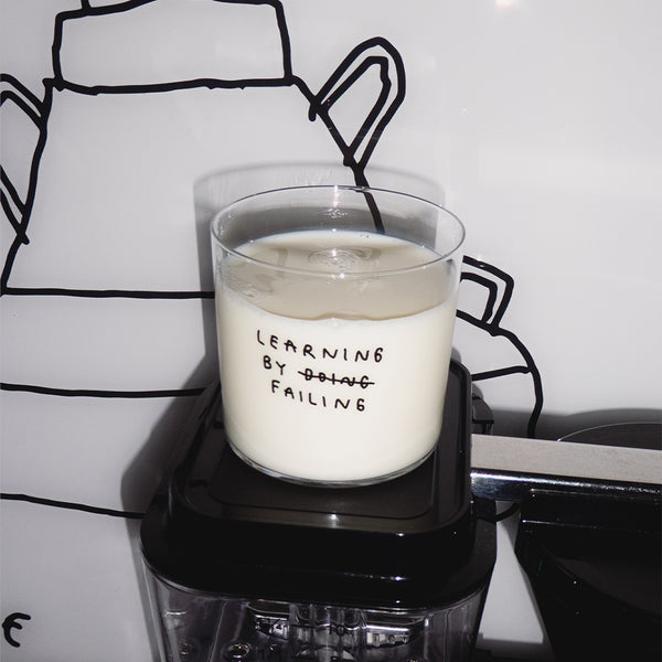 YAHYA Studio Glas "Learning by Failing" | Weise Typo auf Glas | YAHYA Studio
