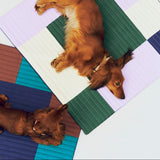 HAY Reisedecke „Quilted Burgundy, Green & Blue“ | Gemütlich unterwegs | HAY Dogs