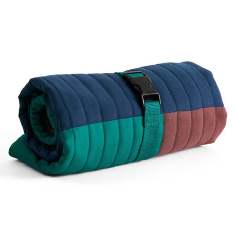HAY Reisedecke „Quilted Burgundy, Green & Blue“ | Gemütlich unterwegs | HAY Dogs