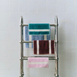 HAY Handtuch „Stripe Burgundy“ 40x60cm | Modernes Bad | HAY