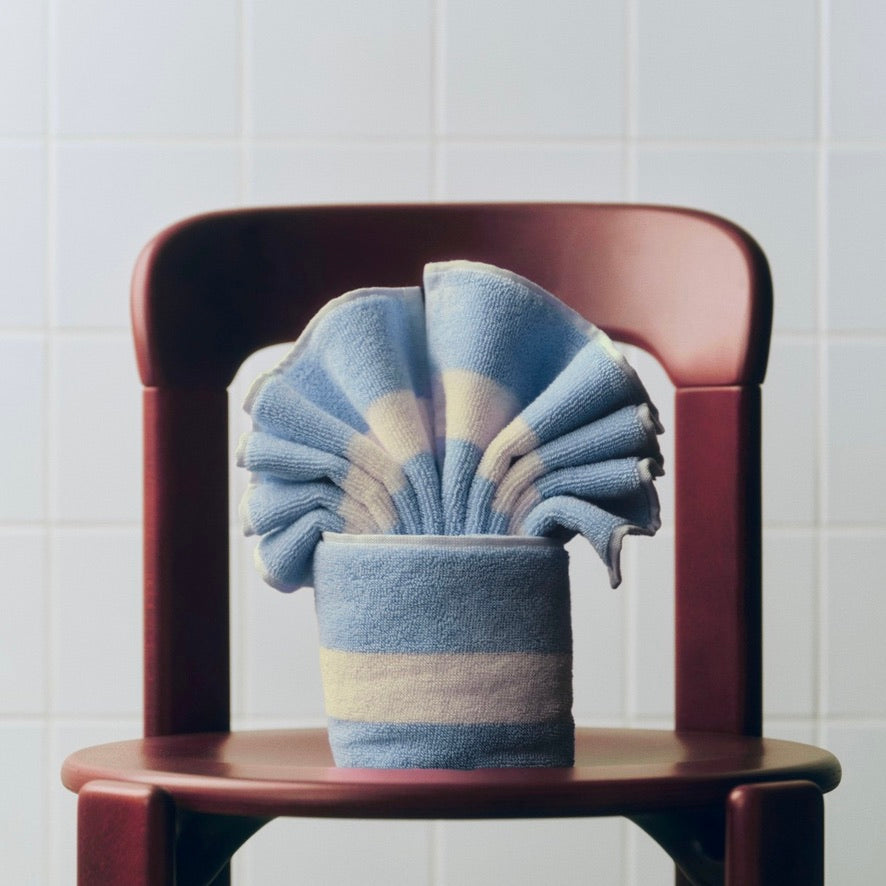 HAY Handtuch „Stripe Dusty Blue“ 40x60cm | Skandinavisch | HAY