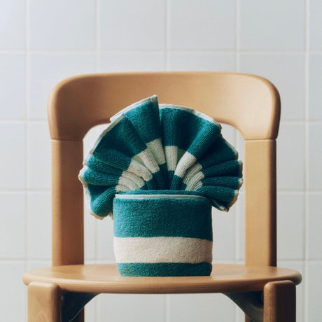 HAY Handtuch „Stripe Petrol Blue“ 40x60cm | Weiche Baumwolle | HAY