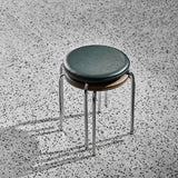 House Doctor Hocker “Comma” Dunkelgrün | Modernes Wohnaccessoire | House Doctor