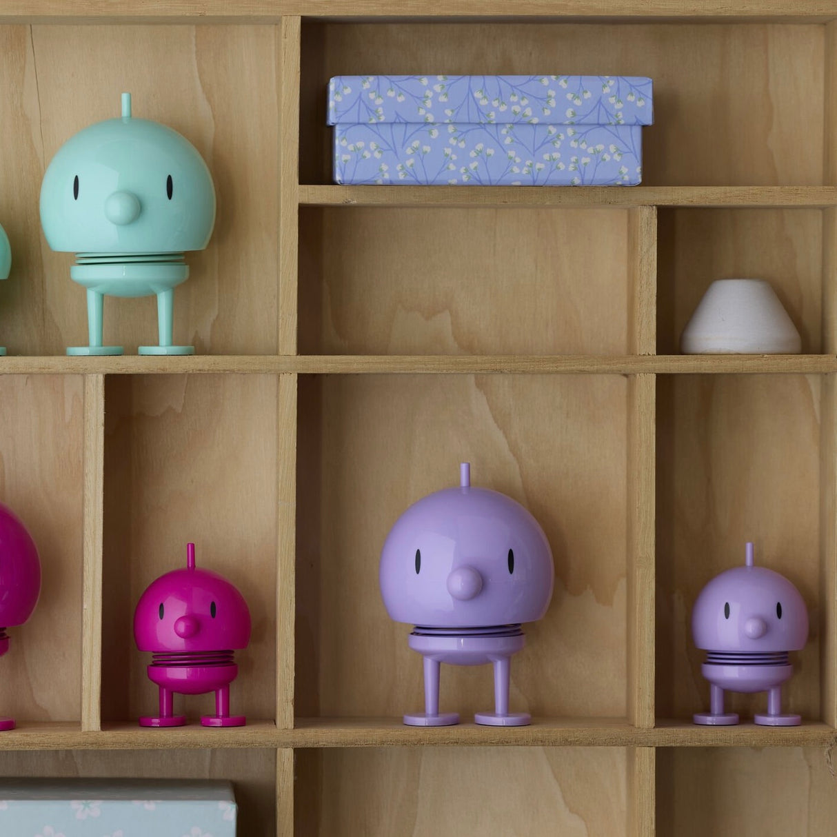 Hoptimist Hoptimist „Classic Medium Bumble“ (lavender) | Hoptimist | Charmante Dekofigur