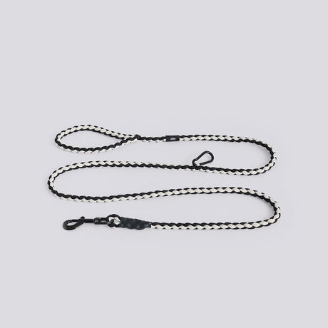 HAY Hundeleine „Geflochten Black & White (M/L)“ | Entspannte Spaziergänge | HAY Dogs