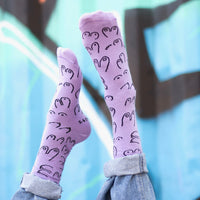 Eat Mielies Weird Illustration Socken "Titties" Purple Eat Mielies Weird Illustration | Bunte Baumwollstrümpfe