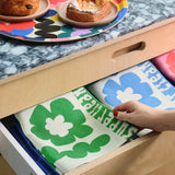 WRAP Küchentuch „Super Clean Flowers Green/Natural“ | Moderne Küche | WRAP