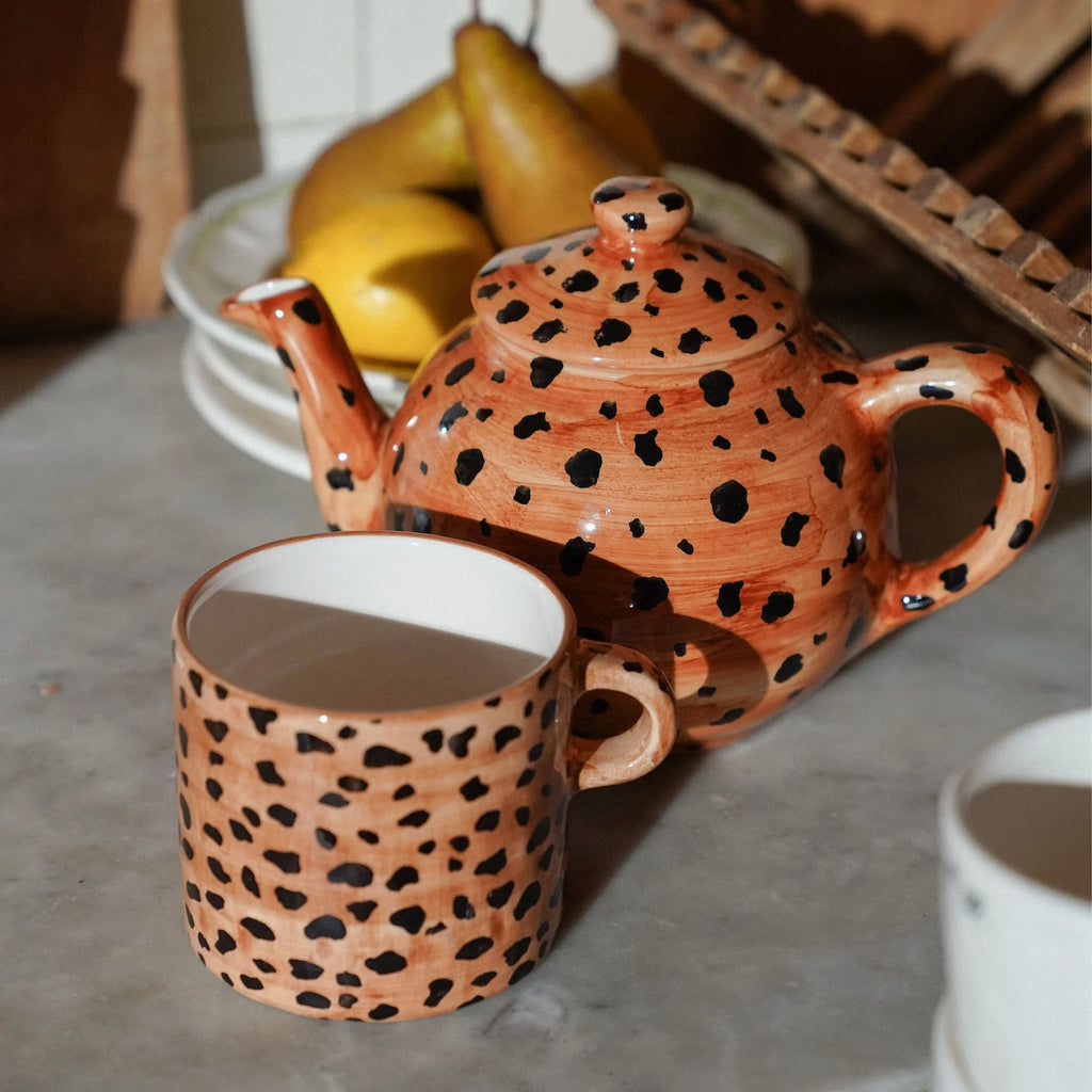 anna & nina Keramiktasse “Leopard” | Große Portion Animalprint für den Alltag | anna & nina