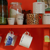 anna & nina Keramiktasse “Leopard” | Große Portion Animalprint für den Alltag | anna & nina