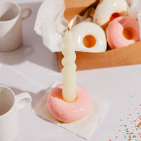 DOIY Kerzenhalter „Donut Pink“ | DOIY | Süßer Kerzenhalter für gemütliche Abende