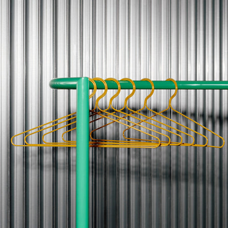 HAY Kleiderbügel „Colour Hanger Dijon“ 3er Set | Warm & markant | HAY