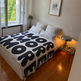 Klekks Decke “Klekks No. 11” Schwarz | Kuschelige Wohndecke | Klekks