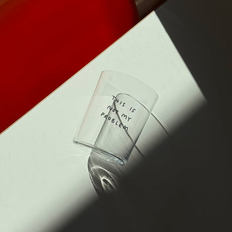 YAHYA Studio Glas „This is not my Problem (L)“ | Lustig & ehrlich | YAHYA Studio